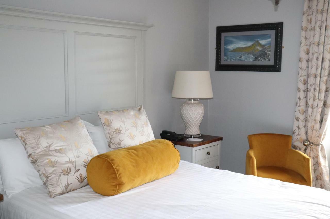 Causeway Hotel บุชมิลส์ ภายนอก รูปภาพ